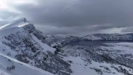 Mükemmeliyet ödüllü Nemrut Kalderası'ndan muhteşem kar manzaraları