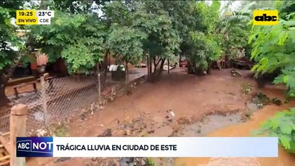 Muere bebé arrastrado por el raudal en el este