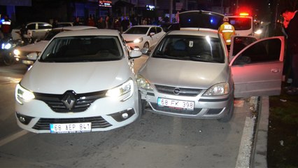 ‘Dur' ihtarına uymayan alkollü sürücü kaçarken Emniyet Müdür Yardımcısının aracına çarptı!