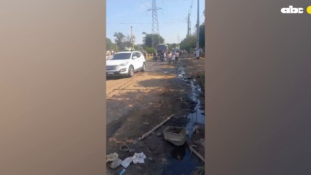 Así fue el último adios a Katia BrÍtez, victima de feminicidio en Lambaré