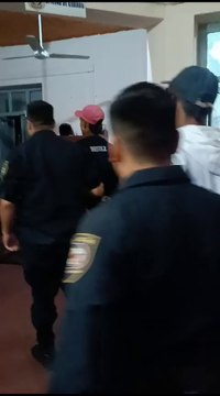 Traslado de dos presuntos miembros del PCC, detenidos en Asunción