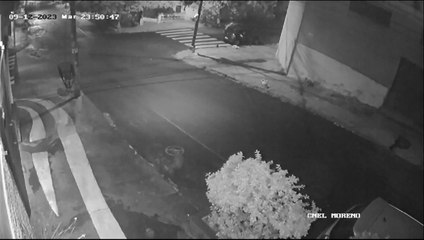 Sospechosos de violentar un cajero automático para hurtarlo, en Asunción