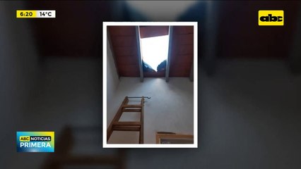 Areguá: Delincuentes destecharon una casa en construcción