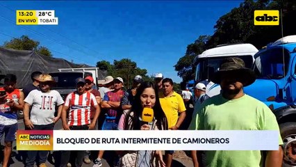 Tobatí: Camioneros realizan bloqueo de ruta de forma intermitente