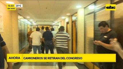 Postergan tratamiento de proyecto de ley que elimina DDJJ a proveedoras extranjeras de Petropar