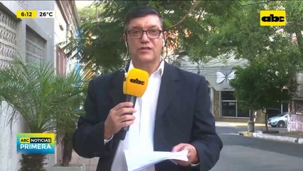 Vecinos atrapan y muelen a golpes a presunto “motochorro” en Limpio