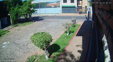 Video muestra cómo un ladrón se roba una moto en segundos