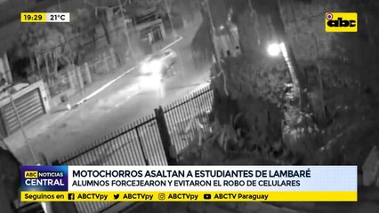 Motochorros asaltan a estudiantes de Lambaré: Alumnos forcejearon y evitaron el robo de celulares