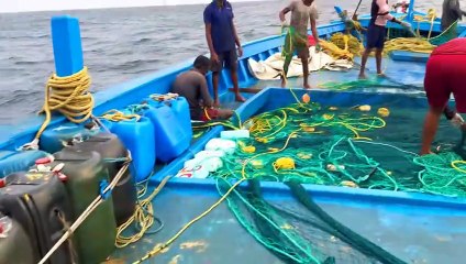 The Ultimate Gulf Ocean Challenge: Fighting a Heavy Catch