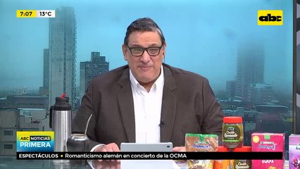 Árbol frondoso cayó sobre Pa’i Pérez y tránsito quedó bloqueado