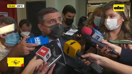 Tripulación se reunió con vinculados al narcotráfico y trata.