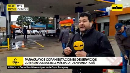 Paraguayos copan estaciones de servicio