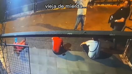 Circuito Cerrado Donde Juan Villalba Toma Un Descanso Frente Al Local De Permisionaria Y Supuestamente Hablan De Desafectar El Local