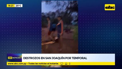 Destrozos en San Joaquín por tornado