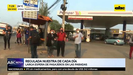 Larga espera de pasajeros