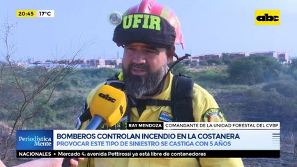Bomberos controlan incendio en la costanera