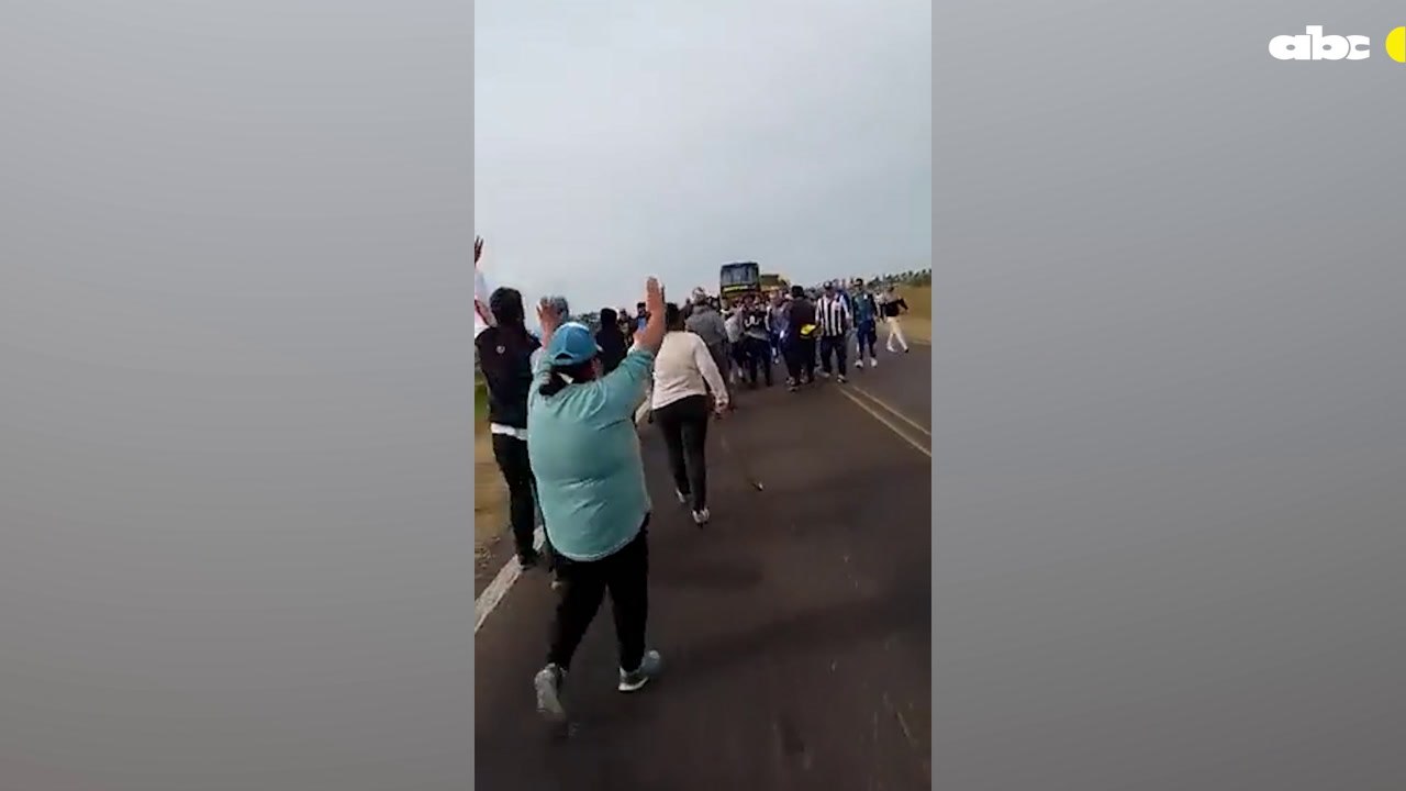 Argentina: Enfrentamiento entre barrabravas y piqueteros