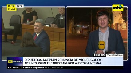 Diputados aceptan renuncia de Miguel Godoy