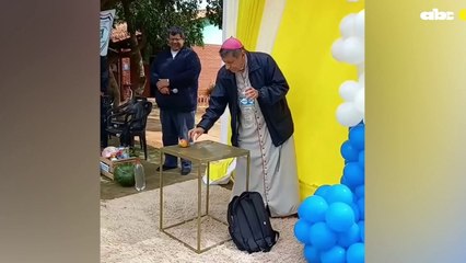 Altos: Monseñor Valenzuela hace magia y alegra el corazón de los niños