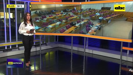 Senadores debaten denuncia contra fiscales