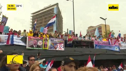 Multitudinaria marcha contra transformación educativa