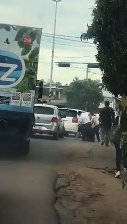 Pelea Entre Dos Hombres En Zona Del Túnel Semidei