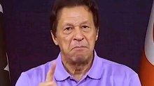 ‏عمران خان نے بہت پہلے پیشن گوئی کر دی تھی کہ اگر آپ نے خوف کا بت نہ توڑا تو یہ بت آپ کو غلام بنا دے گا اور آپ پر ظلم بڑھتا جائے گا ۔۔۔!!‎#مزاحمت_سے_ہی_ملاقات_ہوگی