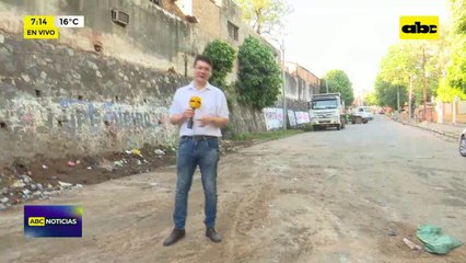 Arrojan basura en entrada de aseo urbano