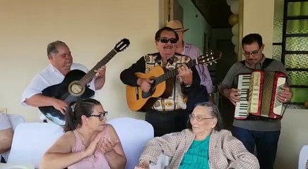 Cien Años De Doña Carmen Escobar Viuda De Cañellas Junto A Sus Hijos Carlos José Gregorio Hugo Luis Wilfrido Y Roberto