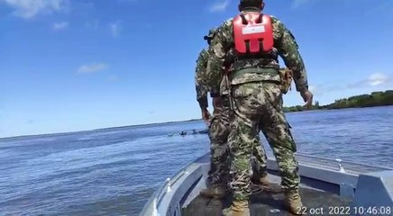Pescadores son rescatados de aguas del río Paraná