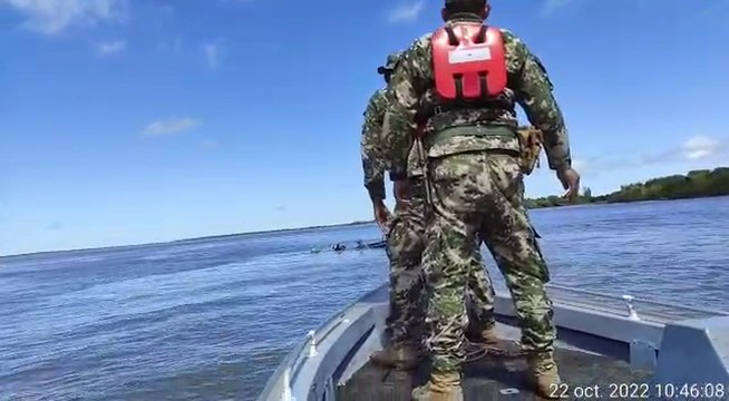 Pescadores son rescatados de aguas del río Paraná