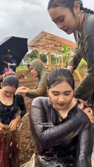 So want to take a bath in the heart of village girl taking a bath