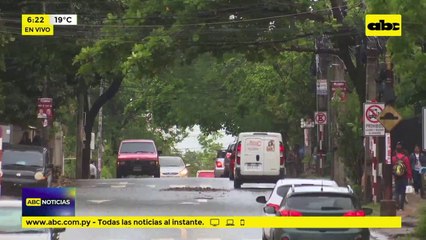 Cráteres de la ESSAP adornan las calles
