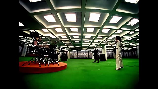 The Smashing Pumpkins - La mirada eterna (Videoclip oficial)