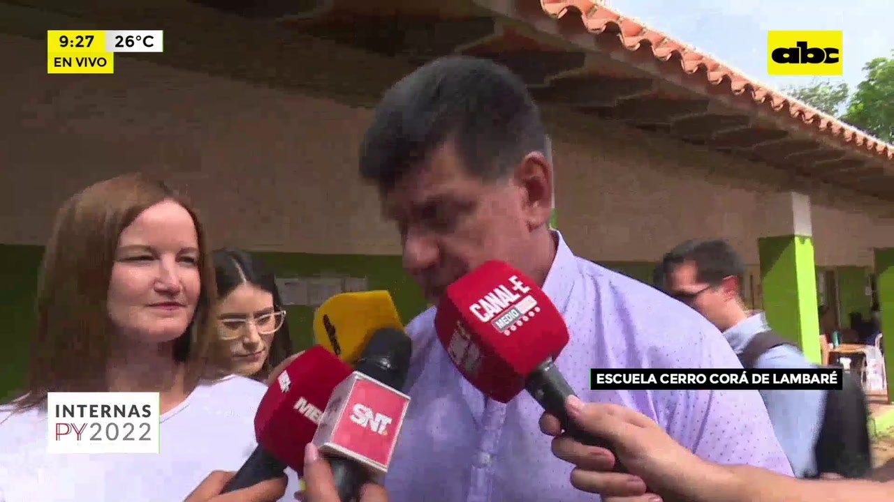 Efraín Alegre ya votó