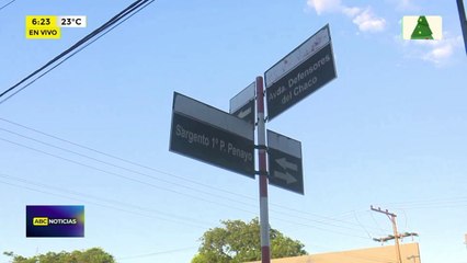 Laguna en plena Avenida Defensores del Chaco