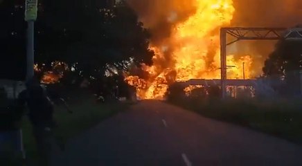 Vídeo: impresionante explosión de un camión cisterna en Sudáfrica