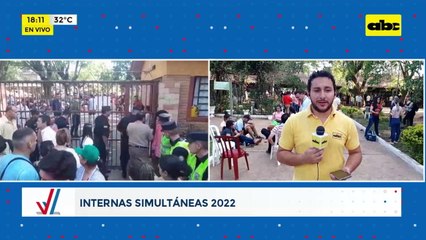 Internas 2022: mucha gente no pudo ingresar a votar tras el cierre de locales  en Villarrica