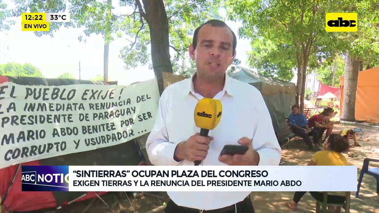 “Sintierras” ocupan plaza del congreso