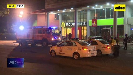 Principio de incendio en local de comidas rápidas