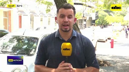 Indígenas acampan a la espera de víveres