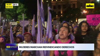 Marcha #8M: mujeres marchan reivindicando derechos