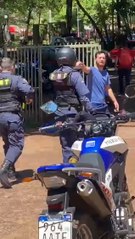 Agente de la PMT de CDE  agrede a ciudadano