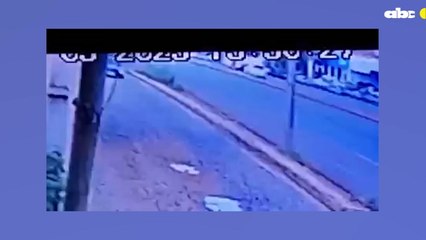 Imágenes muestran el momento en que la adolescente ahora desaparecida, se subía a un auto color negro