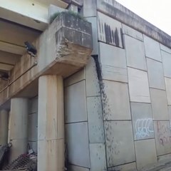 Denuncian desprendimiento de una parte del viaducto sobre la Avenida Ñu Guasu