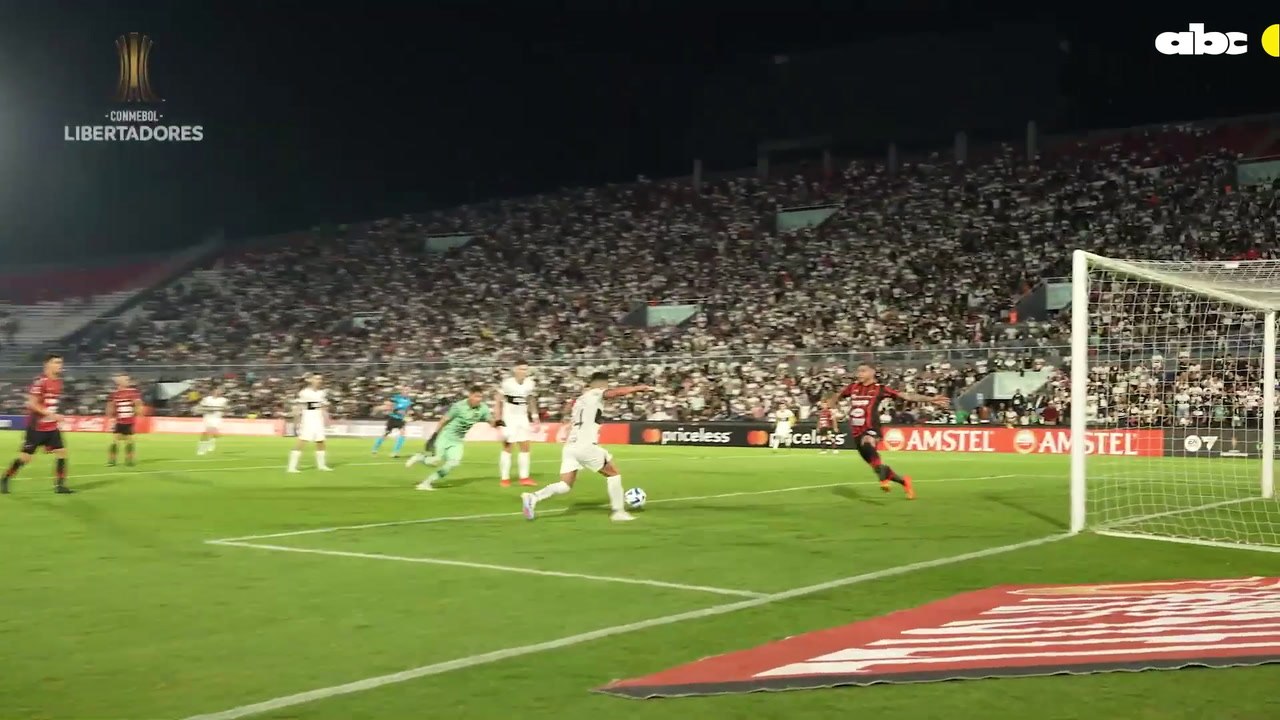 El gol de Fernando Cardozo en la victoria de Olimpia