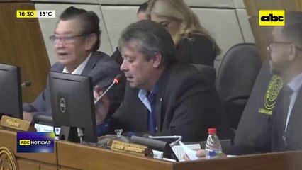 Video: Diputados siguen dilatando juicio contra Bogarín