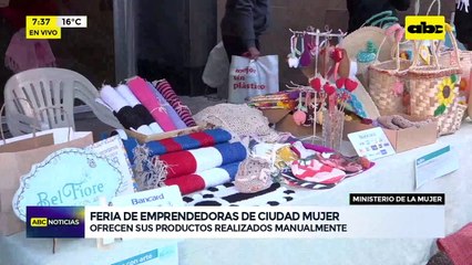 Video: Mujeres emprendedoras realizan feria
