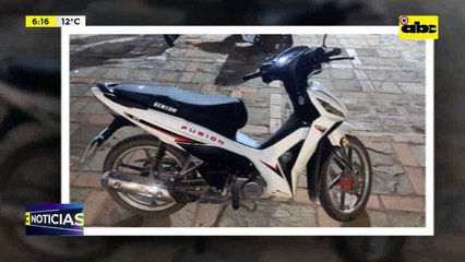 Video: Recuperan motocicleta robada frente a una escuela