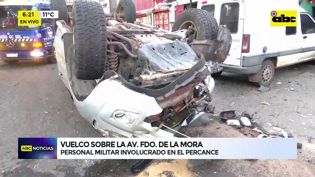Video: Vuelco sobre Avda. Fernando de la Mora